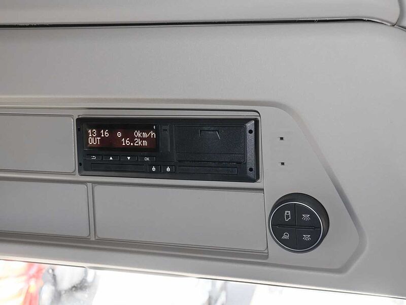 Iveco S-Way AS440S50T/P Sattelzugmaschine